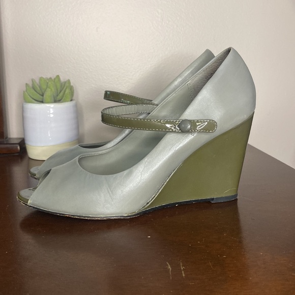 Kenneth Cole Wedges - Picture 4 of 7